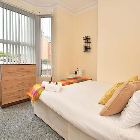 Townhouse @ 178 Ruskin Road Crewe Eksteriør bilde