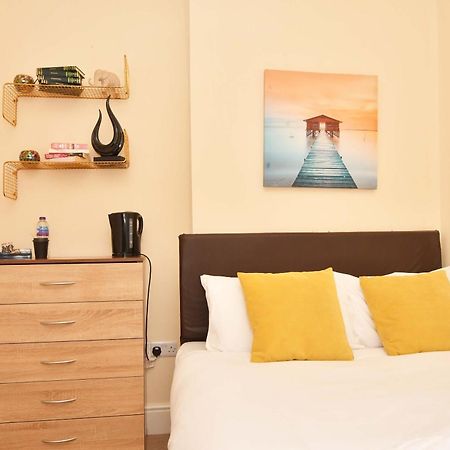 Townhouse @ 178 Ruskin Road Crewe Eksteriør bilde