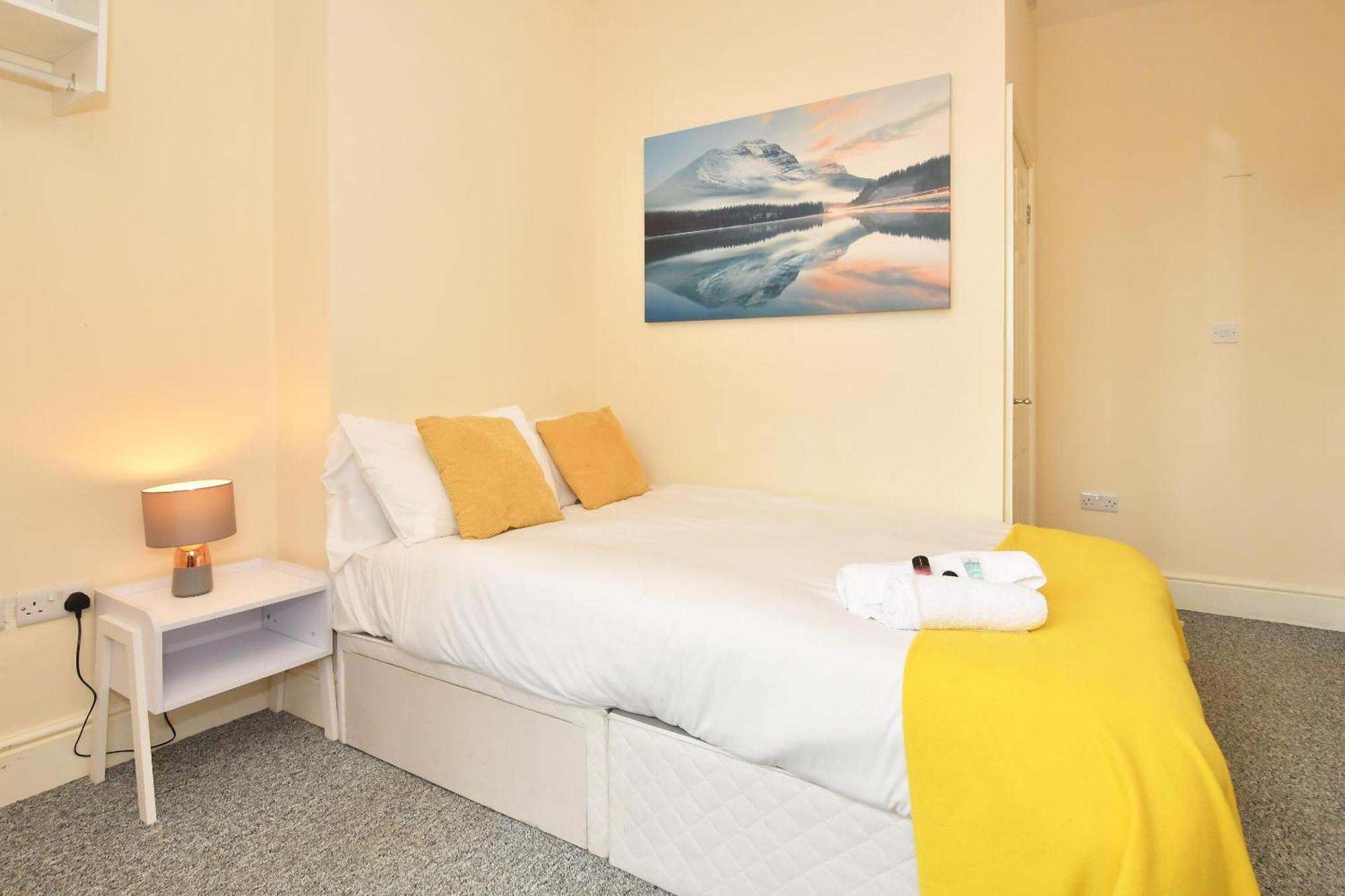 Townhouse @ 178 Ruskin Road Crewe Eksteriør bilde
